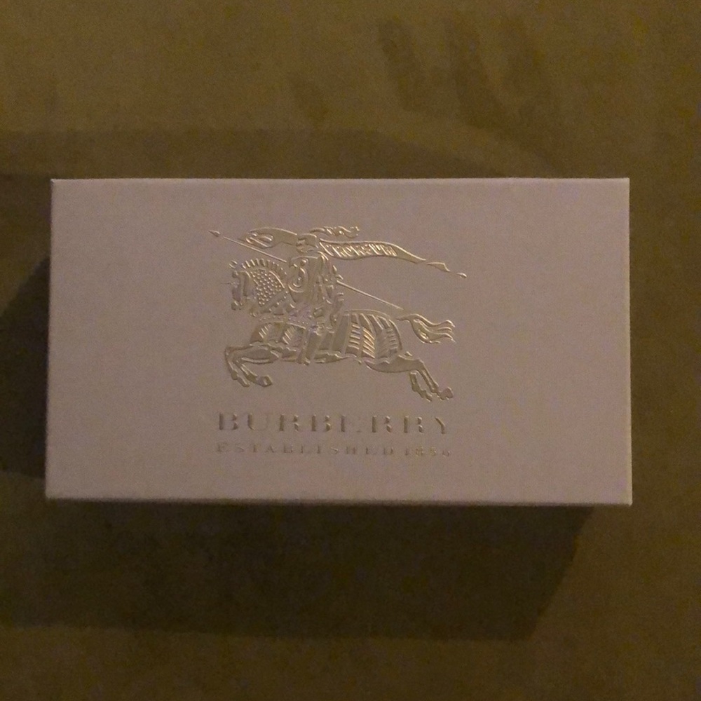 Burberry box with extras